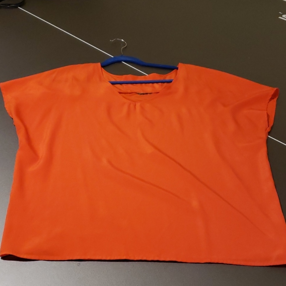 LB Orange Top